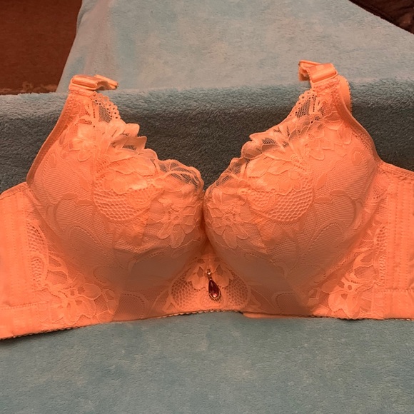 Other - Peach padded bra color off in photo